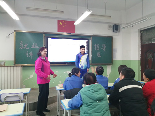 指導學生站姿_副本